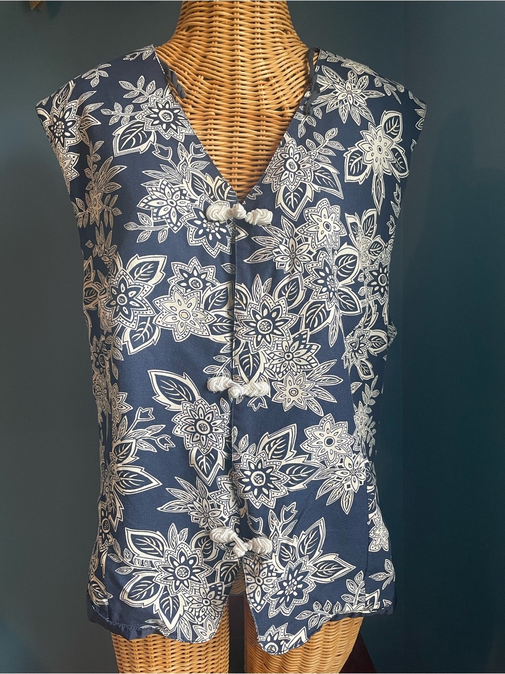 Vintage Maggie McNaughton Floral Vest Navy Cream Toggle Buttons Adjustable